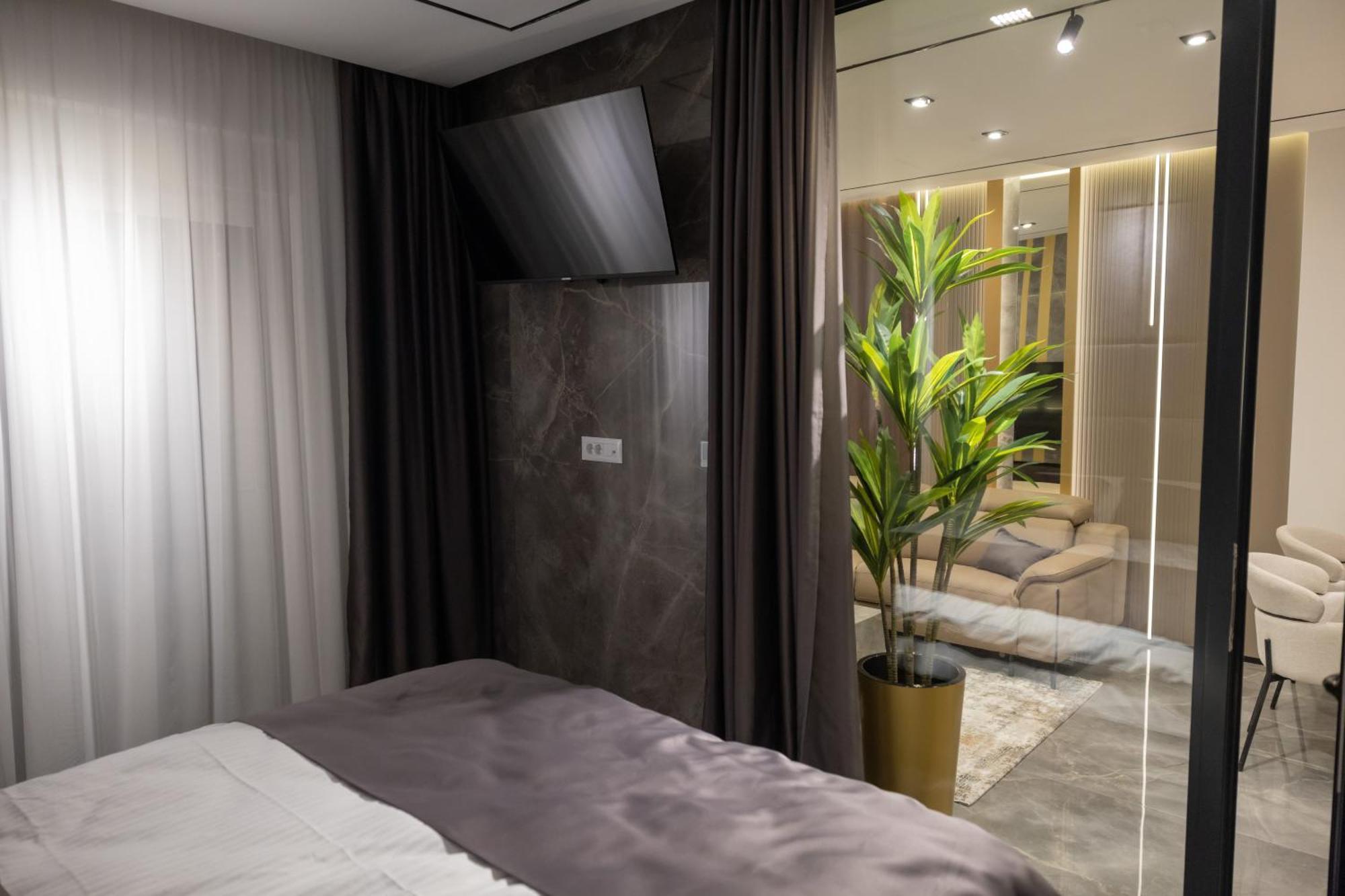 Lägenhet Luxury Palata - Stan Infinity